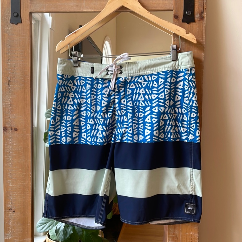 Vans Blue Ikat Print Board Shorts Size 32